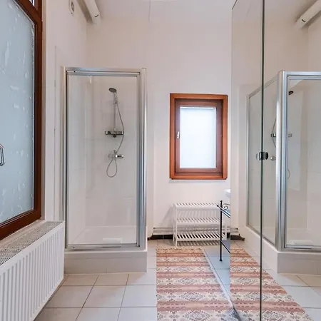 בית נופש Huswell - Charming Mansion In Vibrant *