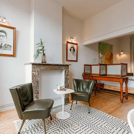 Huswell - Charming Mansion In Vibrant בית נופש