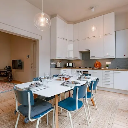 בית נופש Huswell - Charming Mansion In Vibrant
